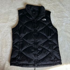 The North Face 550 Black Vest